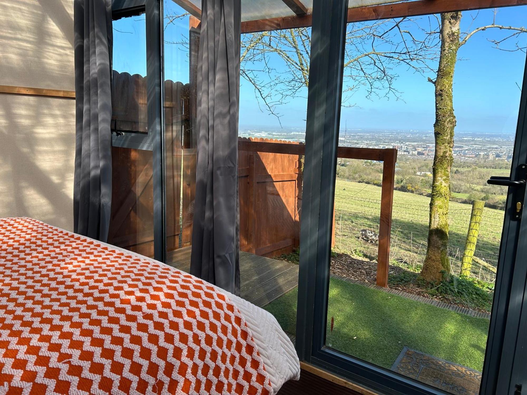 Sky Gazer Cabin In The Woods Дъблин Екстериор снимка