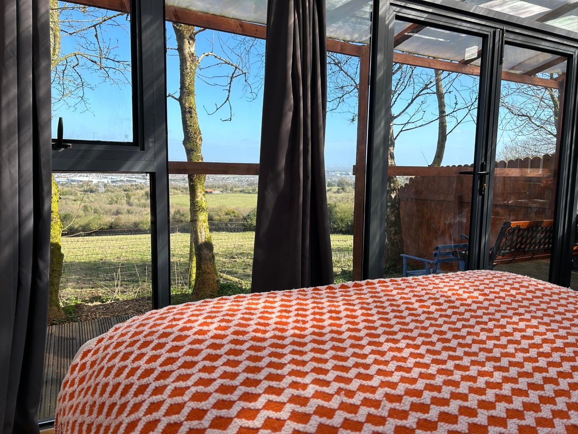 Sky Gazer Cabin In The Woods Дъблин Екстериор снимка